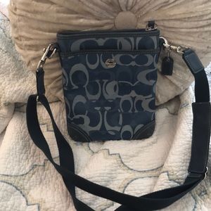 Coach Signature Swingback Crossbody Blue/Silver